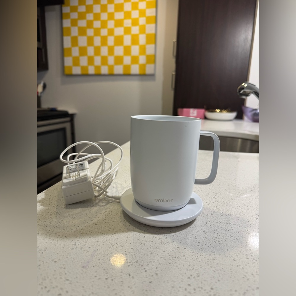 Brand new 14 oz ember mug